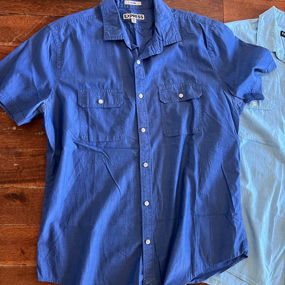 2 Express Men's Blue and Light Blue Short Sleeve Shirts - Picture 4 of 7